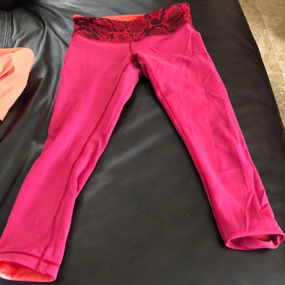 Lululemon Reversible Legging - Picture 3 of 5